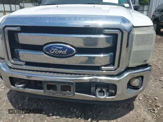 2011 Ford F-250 XL z VIN 1FT7X2AT3BEC33228, wystawiony jako IAAI lot #42545154 z przebiegiem 424 286 mil mil oraz . Historia ofert i sprzedaży dostępna na DreamBid. Obrazek 20.