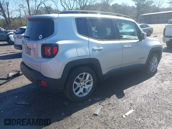 2015 Jeep Renegade Latitude with VIN ZACCJABT1FPB80079, listed as a IAAI auction lot 41768086 with 125,467 mi miles. Bid and sale history available at carsss.com. Image 4.