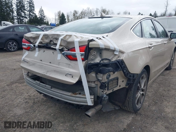 2019 Ford Fusion SEL with VIN 3FA6P0CD8KR256321, listed as a IAAI auction lot 41999502 with 67,500 mi miles. Bid and sale history available at carsss.com. Image 6.