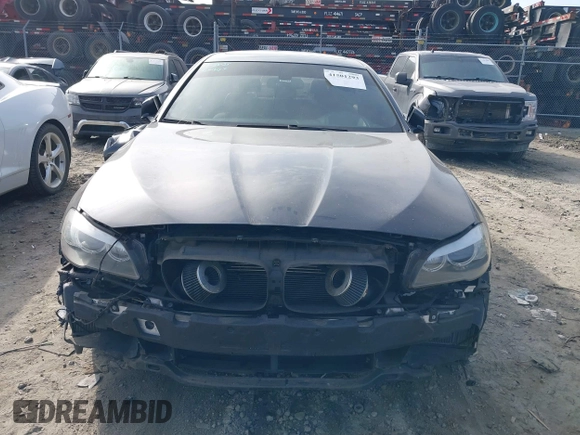 2013 BMW 5 Series 550i xDrive with VIN WBAFU9C50DDY70918, listed as a IAAI auction lot 41501293 with 77,675 mi miles and . Bid and sale history available at carsss.com. Image 13.