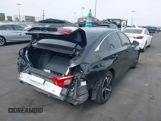 2021 Honda Accord Sport z VIN 1HGCV2F34MA002041, wystawiony jako IAAI lot #42575056 z przebiegiem 78 804 mil mil oraz . Historia ofert i sprzedaży dostępna na DreamBid. Obrazek 4.