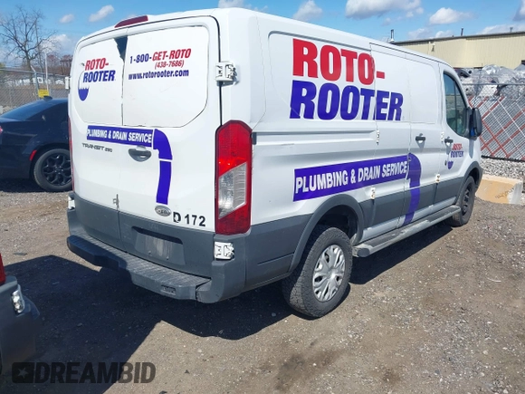 2015 Ford Transit Cargo z VIN 1FTNR1ZM1FKA46909, wystawiony jako IAAI lot #42092389 z przebiegiem 216 806 mil mil oraz . Historia ofert i sprzedaży dostępna na DreamBid. Obrazek 4.