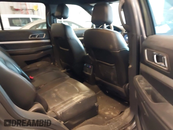 2017 Ford Explorer XLT z VIN 1FM5K8D80HGD83712, wystawiony jako IAAI lot #42442129 z przebiegiem 196 825 mil mil oraz . Historia ofert i sprzedaży dostępna na DreamBid. Obrazek 8.
