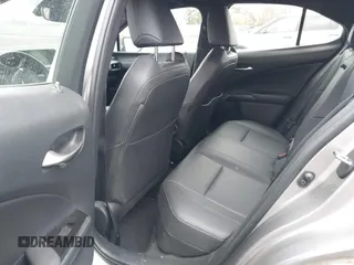 2020 Lexus UX with VIN JTHP3JBH5L2024624, listed as a IAAI auction lot 41826234 with 82,043 mi miles. Bid and sale history available at carsss.com. Image 8.
