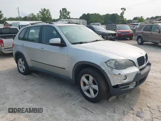 2008 BMW X5 3.0si z VIN 5UXFE43588L024534, wystawiony jako IAAI lot #42403555 z przebiegiem 195 346 mil mil oraz . Historia ofert i sprzedaży dostępna na DreamBid. Obrazek 1.