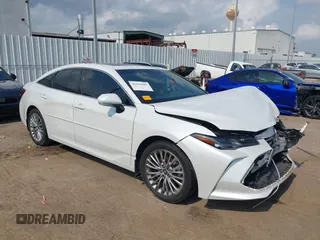 2020 Toyota Avalon Limited z VIN 4T1CZ1FB9LU045562, wystawiony jako IAAI lot #42111643 z przebiegiem 24 065 mil mil oraz . Historia ofert i sprzedaży dostępna na DreamBid. Obrazek 1.