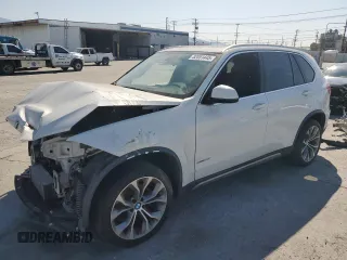2017 BMW X5 sDrive35i with VIN 5UXKR2C30H0X07142, listed as a Copart auction lot 52051445 with 43,520 mi miles and Salvage Title. Bid and sale history available at carsss.com. Image 1.