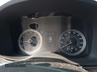 2022 Hyundai Venue SEL z VIN KMHRC8A32NU194242, wystawiony jako IAAI lot #42542113 z przebiegiem 22 869 mil mil oraz . Historia ofert i sprzedaży dostępna na DreamBid. Obrazek 7.