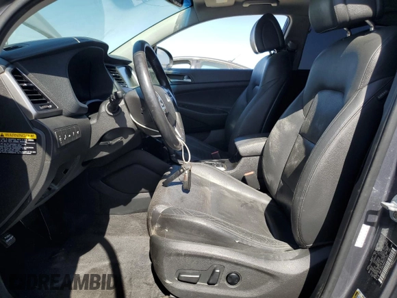 2017 Hyundai Tucson Sport z VIN KM8J33A28HU371193, wystawiony jako Copart lot #59004765 z przebiegiem 186 180 mil mil oraz Czysty tytuł • Clean title. Historia ofert i sprzedaży dostępna na DreamBid. Obrazek 7.