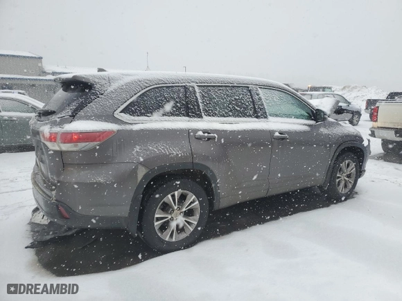2014 Toyota Highlander XLE with VIN 5TDJKRFH2ES030900, listed as a Copart auction lot 46245735 with 97,371 mi miles and Salvage Title. Bid and sale history available at carsss.com. Image 3.