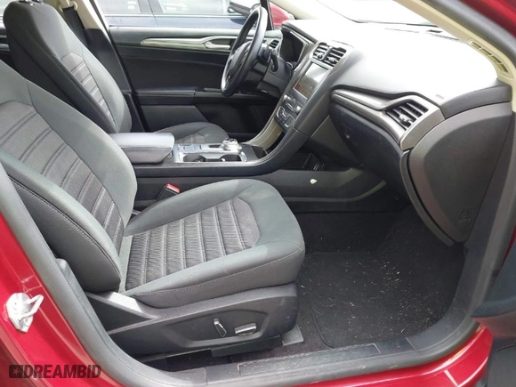 2019 Ford Fusion SE with VIN 3FA6P0HD1KR246562, listed as a IAAI auction lot 41721415 with 92,027 mi miles. Bid and sale history available at carsss.com. Image 5.