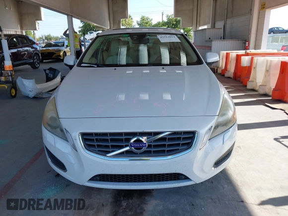 2013 Volvo S60 T5 Premier with VIN YV1612FS2D2199231, listed as a IAAI auction lot 42513014 with 85,446 mi miles and . Bid and sale history available at DreamBid. Image 13.