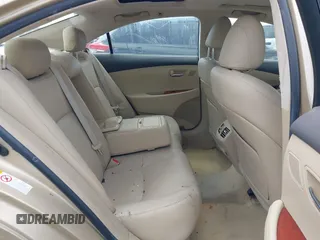 2007 Lexus ES 330 with VIN JTHBJ46G872003596, listed as a IAAI auction lot 42030486 with 183,036 mi miles and . Bid and sale history available at carsss.com. Image 8.