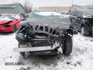 2020 Jeep Cherokee Latitude Plus with VIN 1C4PJMLB8LD626568, listed as a IAAI auction lot 41737605 with 1 mi miles. Bid and sale history available at carsss.com. Image 13.
