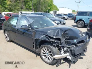 2018 BMW 3 Series 320i xDrive with VIN WBA8A3C5XJA505576, listed as a IAAI auction lot 42248730 with Not provided miles and . Bid and sale history available at DreamBid. Image 1.