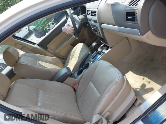 2008 Mercury Milan Premier with VIN 3MEHM02158R633388, listed as a IAAI auction lot 42390045 with 158,332 mi miles and . Bid and sale history available at DreamBid. Image 5.