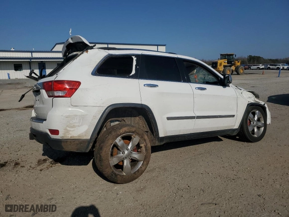 2013 Jeep Grand Cherokee Limited with VIN 1C4RJFBG1DC578324, listed as a Copart auction lot 44446445 with 132,130 mi miles and Salvage Title. Bid and sale history available at carsss.com. Image 3.