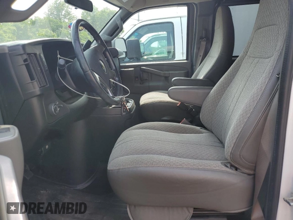 2018 Chevrolet Express Passenger LT with VIN 1GAZGPFPXJ1234733, listed as a Copart auction lot 59728105 with 92,513 mi miles and Salvage title. Bid and sale history available at DreamBid. Image 7.