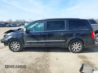 2011 Chrysler Town & Country Touring-L with VIN 2A4RR8DG3BR655517, listed as a IAAI auction lot 41785930 with 169,405 mi miles. Bid and sale history available at carsss.com. Image 15.