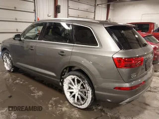 2017 Audi Q7 Premium Plus with VIN WA1LAAF71HD056659, listed as a IAAI auction lot 41729649 with 105,685 mi miles. Bid and sale history available at carsss.com. Image 3.