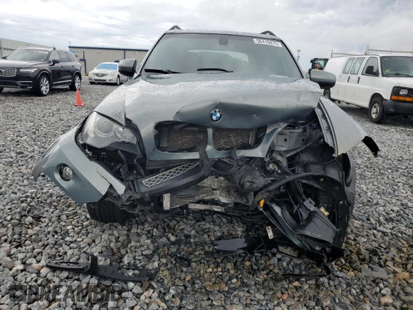 2008 BMW X5 4.8i z VIN 5UXFE83598L165541, wystawiony jako Copart lot #56416875 z przebiegiem 85 028 mil mil oraz Szkoda całkowita • Salvage title. Historia ofert i sprzedaży dostępna na DreamBid. Obrazek 5.