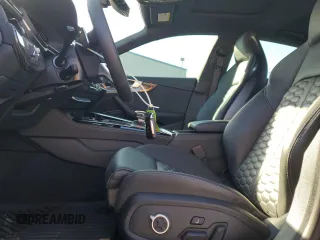 2023 Audi RS 5 Sportback z VIN WUAAWCF55PA900214, wystawiony jako Copart lot #42182554 z przebiegiem 13 302 mil mil oraz . Historia ofert i sprzedaży dostępna na DreamBid. Obrazek 7.