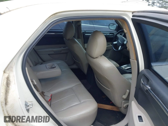 2007 Chrysler 300 Touring with VIN 2C3KA53G97H683225, listed as a IAAI auction lot 42154480 with 193,613 mi miles and . Bid and sale history available at DreamBid. Image 7.