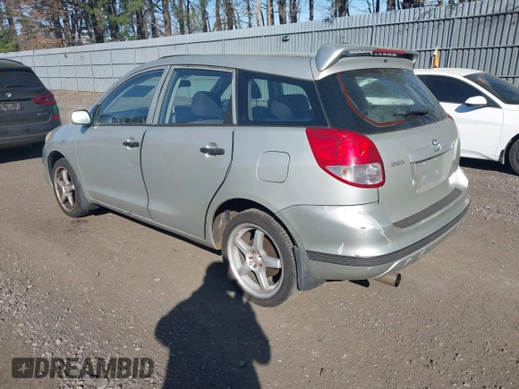 2004 Toyota Matrix Std with VIN 2T1KR32E64C291575, listed as a IAAI auction lot 42095056 with 193,453 mi miles. Bid and sale history available at carsss.com. Image 3.
