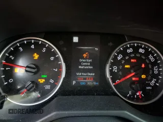 2022 Toyota RAV4 XLE with VIN 2T3P1RFVXNW308735, listed as a Copart auction lot 60435335 with 30,578 mi miles and Salvage title. Bid and sale history available at DreamBid. Image 9.