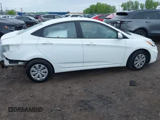 2017 Hyundai Accent SE z VIN KMHCT4AE5HU314572, wystawiony jako IAAI lot #42363977 z przebiegiem 113 114 mil mil oraz . Historia ofert i sprzedaży dostępna na DreamBid. Obrazek 1.
