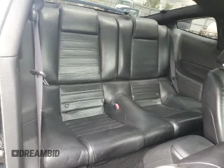 2006 Ford Mustang GT Deluxe z VIN 1ZVFT82H765214771, wystawiony jako Copart lot #56602605 z przebiegiem 125 315 mil mil oraz Szkoda całkowita • Salvage title. Historia ofert i sprzedaży dostępna na DreamBid. Obrazek 10.