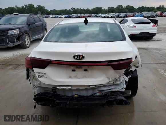 2019 Kia Forte LXS z VIN 3KPF24AD1KE072428, wystawiony jako Copart lot #57261645 z przebiegiem 118 153 mil mil oraz Czysty tytuł • Clean title. Historia ofert i sprzedaży dostępna na DreamBid. Obrazek 6.