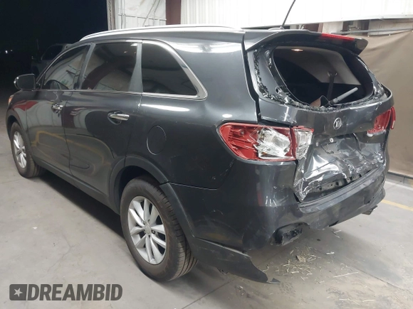 2018 Kia Sorento LX with VIN 5XYPG4A58JG363749, listed as a IAAI auction lot 42109662 with 109,667 mi miles and . Bid and sale history available at DreamBid. Image 3.