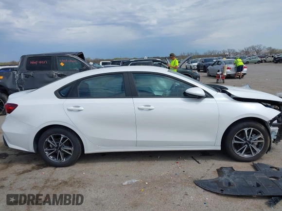 2024 Kia Forte LXS with VIN 3KPF24AD5RE812444, listed as a IAAI auction lot 41883462 with 13,091 mi miles and . Bid and sale history available at DreamBid. Image 12.