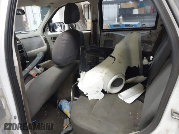 2008 Ford Escape XLS with VIN 1FMCU02Z98KC70465, listed as a IAAI auction lot 42643646 with 223,481 mi miles and . Bid and sale history available at DreamBid. Image 8.