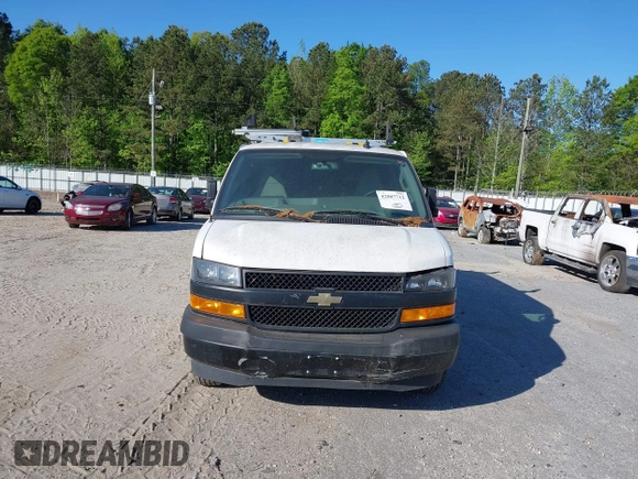 2021 Chevrolet Express Cargo with VIN 1GCWGAFP0M1262410, listed as a IAAI auction lot 42007712 with 61,620 mi miles and . Bid and sale history available at DreamBid. Image 12.