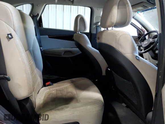 2016 Kia Sorento LX with VIN 5XYPG4A32GG045018, listed as a Copart auction lot 52525825 with 127,922 mi miles and Clean Title. Bid and sale history available at carsss.com. Image 10.