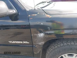 2001 GMC Yukon XL SLE with VIN 3GKFK16T71G273496, listed as a IAAI auction lot 41891755 with Not Provided miles. Bid and sale history available at carsss.com. Image 6.
