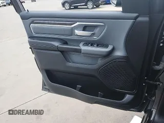 2022 Ram 1500 Big Horn z VIN 1C6RRFFG7NN179014, wystawiony jako IAAI lot #42526383 z przebiegiem 84 273 mil mil oraz . Historia ofert i sprzedaży dostępna na DreamBid. Obrazek 16.