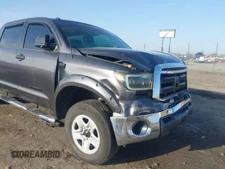 2013 Toyota Tundra 4WD Truck with VIN 5TFDW5F11DX280229, listed as a IAAI auction lot 41748326 with 183,953 mi miles. Bid and sale history available at carsss.com. Image 6.