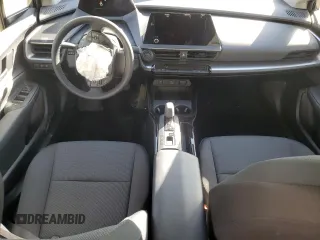 2024 Toyota Prius LE z VIN JTDACAAU2R3028428, wystawiony jako Copart lot #47221845 z przebiegiem Nie podano mil oraz Nie do naprawy • Non repairable. Historia ofert i sprzedaży dostępna na DreamBid. Obrazek 8.