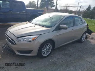2015 Ford Focus SE with VIN 1FADP3F22FL384125, listed as a IAAI auction lot 40746333 with 53,530 mi miles. Bid and sale history available at carsss.com. Image 2.