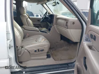 2004 Chevrolet Suburban LT with VIN 1GNFK16T04J251796, listed as a IAAI auction lot 41691891 with 237,489 mi miles and . Bid and sale history available at DreamBid. Image 5.