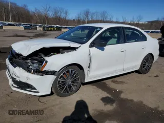 2017 Volkswagen Jetta Sport z VIN 3VWD17AJ0HM397049, wystawiony jako Copart lot #48746265 z przebiegiem 60 983 mil mil oraz Szkoda całkowita • Salvage title. Historia ofert i sprzedaży dostępna na DreamBid. Obrazek 1.