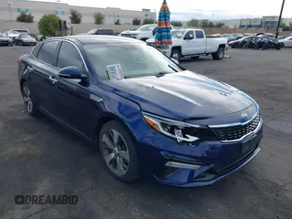 2020 Kia Optima LX with VIN 5XXGT4L36LG416009, listed as a IAAI auction lot 41765107 with 30,785 mi miles and . Bid and sale history available at carsss.com. Image 1.