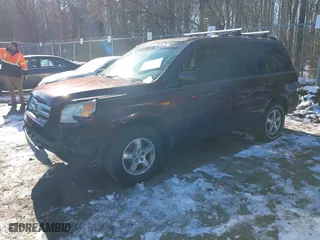 2007 Honda Pilot EX-L with VIN 5FNYF18757B021138, listed as a IAAI auction lot 41246585 with 179,974 mi miles. Bid and sale history available at carsss.com. Image 2.