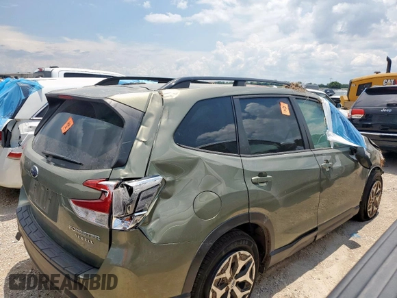 2019 Subaru Forester Premium with VIN JF2SKAEC3KH431370, listed as a Copart auction lot 61427485 with 87,642 mi miles and Salvage title. Bid and sale history available at DreamBid. Image 3.