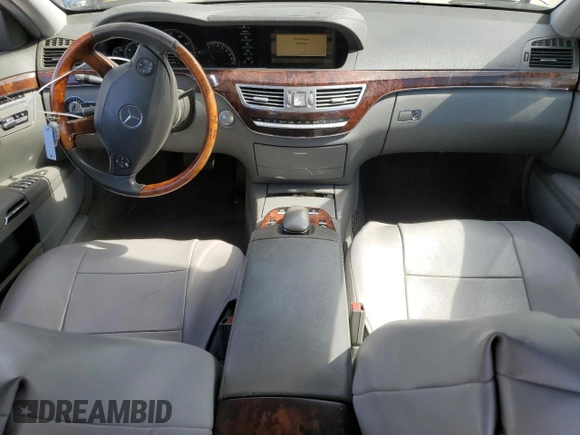 2007 Mercedes-Benz S 550 z VIN WDDNG71X27A108362, wystawiony jako Copart lot #58096325 z przebiegiem 224 874 mil mil oraz Szkoda całkowita • Salvage title. Historia ofert i sprzedaży dostępna na DreamBid. Obrazek 8.