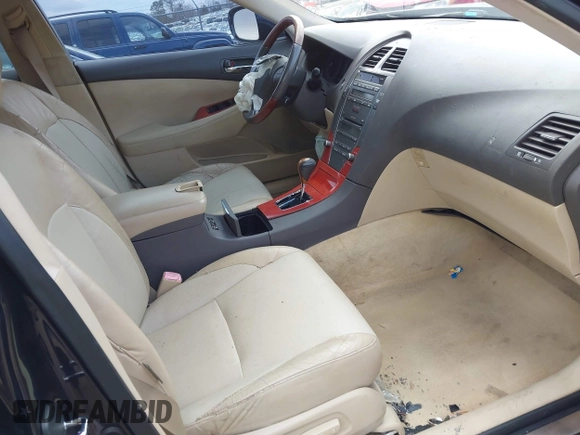 2007 Lexus ES 350 with VIN JTHBJ46G172073022, listed as a IAAI auction lot 41521404 with 176,963 mi miles. Bid and sale history available at carsss.com. Image 5.