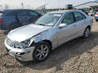 2007 Mercedes-Benz C 280 Luxury z VIN WDBRF92H27F927987, wystawiony jako Copart lot #52528815 z przebiegiem 142 941 mil mil oraz Szkoda całkowita • Salvage title. Historia ofert i sprzedaży dostępna na DreamBid. Obrazek 1.